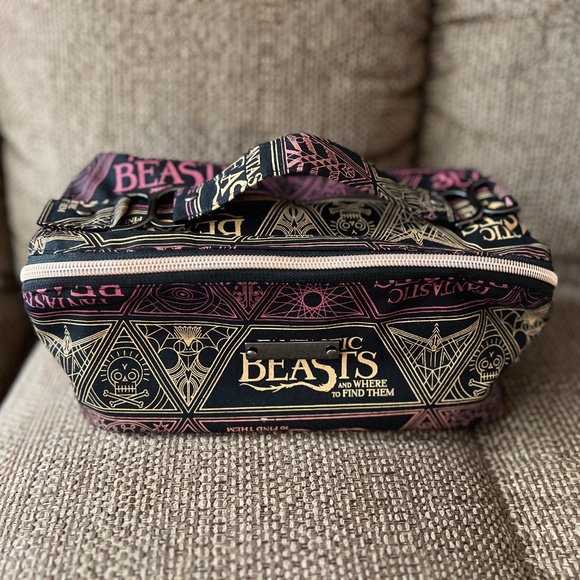 Toiletry /Makeup bag - Picture 2 of 5
